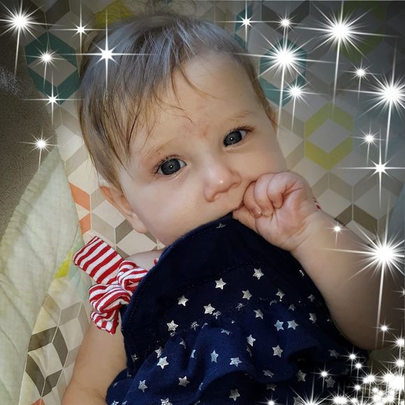 Meet your Posher, Lacey - Picture 1 of 1